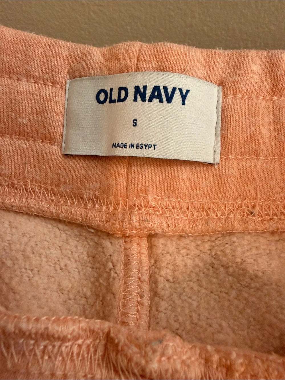 Old Navy Men's Peach Lounge Athletic Shorts with White Drawstring
